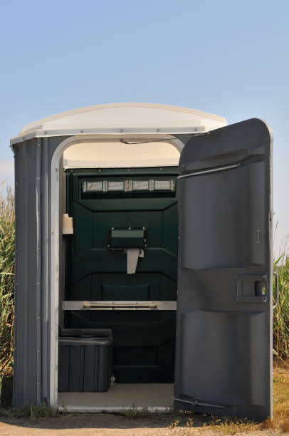 Best Portable bathroom rental  in Edgewood, NM